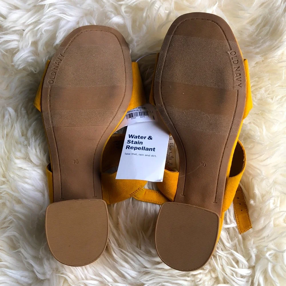 NWT Gold Strapy Block High Heels - Picture 4 of 6